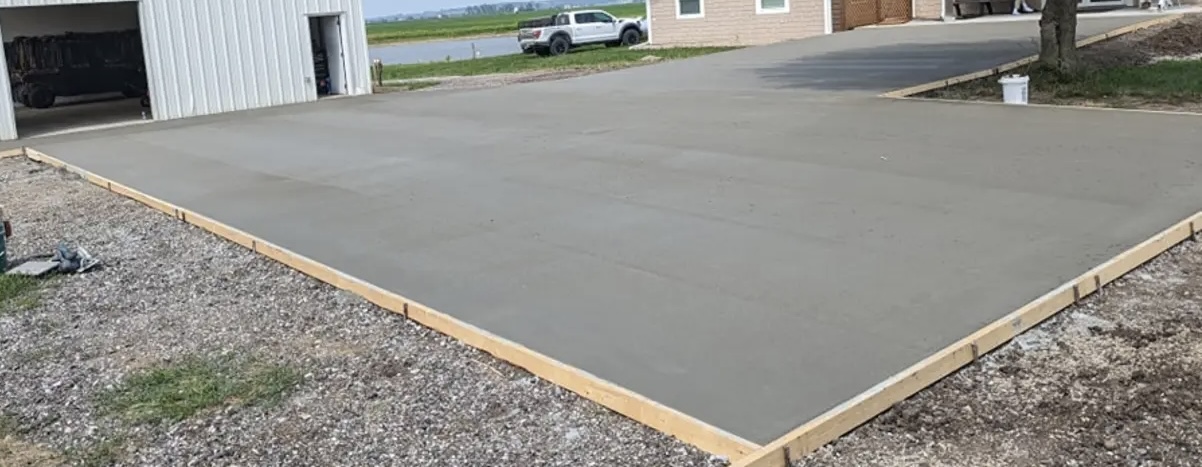 Screenshot cement walkway and small utility retaining wall 2